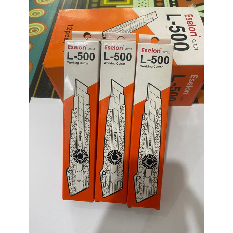 

Pisau Cutter / CUTTER ESELON BESAR L-500