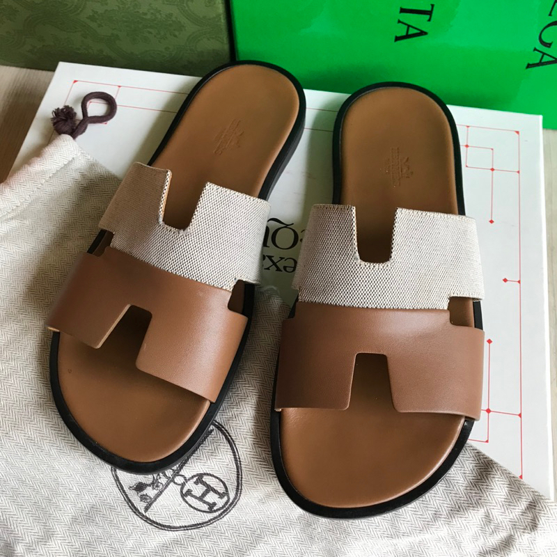 Herme Izmir sandal flat size 40 can fit 41