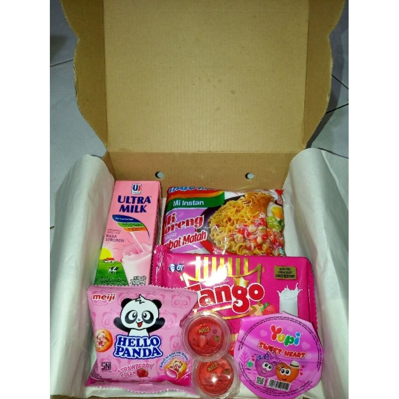 

Snack Box/ Gift Snack/ Hampers Lebaran/ Hampers Ultah/Birthday Murah Malang