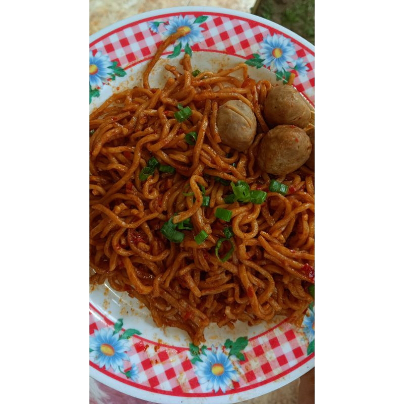 

Mie jederr juaranya pedass