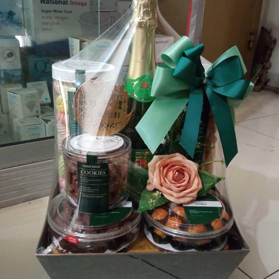 

READY JAKARTA 15 MAR 2025 - HAMPERS 11 PRIMA RASA BANDUNG HAMPER K EID MUBARAK RAMADHAN KAREEM GIFT PARCEL BEST SELLER COOKIES SPARKLING NATAL CHRISTMAS PAKET PACKAGE IDUL FITRI RAMADAN LEBARAN FESTIVE SEASON CNY CHINESE NEW YEAR MOONCAKE IMLEK