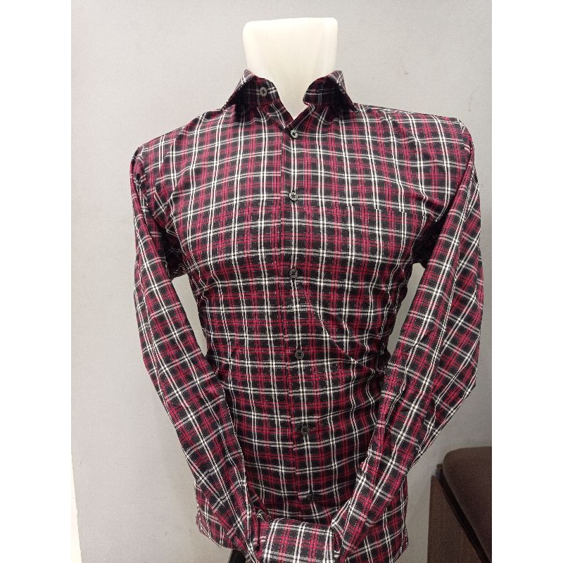 Alisan Kemeja Motif Kotak Kecil Slimfit