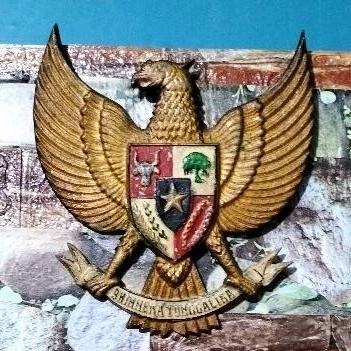 Pajangan dinding burung Garuda Pancasila