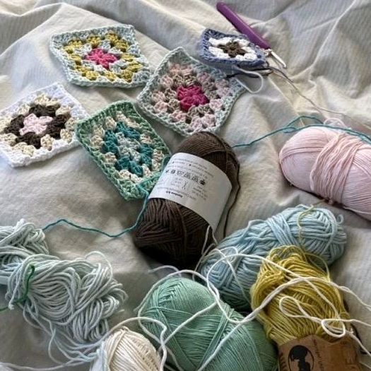 CUSTOM PLUSHIE KEYCHAIN HAT CROCHET RAJUT HANDMADE