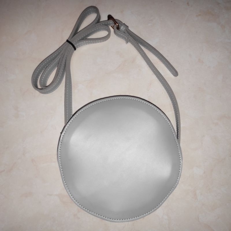 [PRELOVED] Tas Bulat MINISO (Simple Round Bag) ORIGINAL
