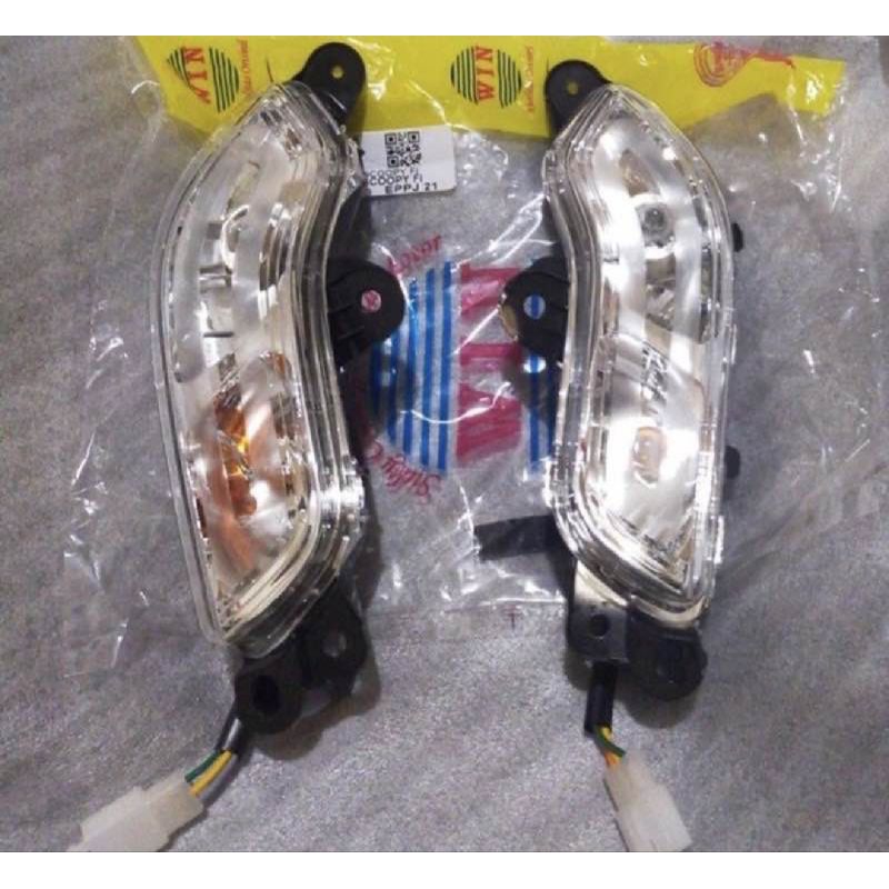 Lampu Sein Depan + Fitting + Lampu Sein Honda Scoopy Fi / Esp (2013- 2016) Merk Win