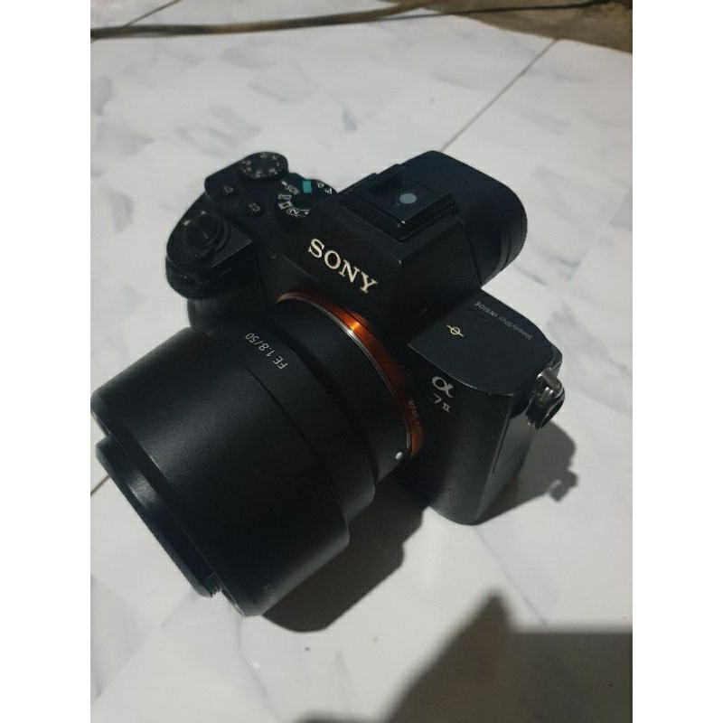 sony a7ii + lensa fix 50mm f1.8