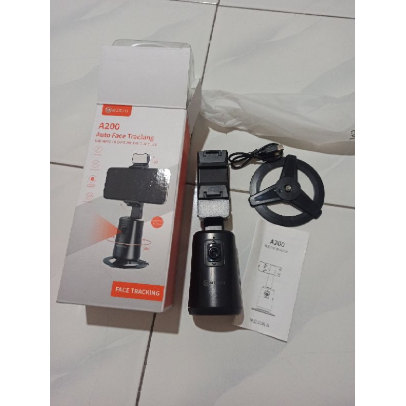 MIXIO A200 Auto Face Tracking Gimbal Handphone Stabilizer 360°