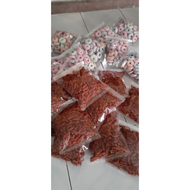 

Snack Makaroni Spiral Balado