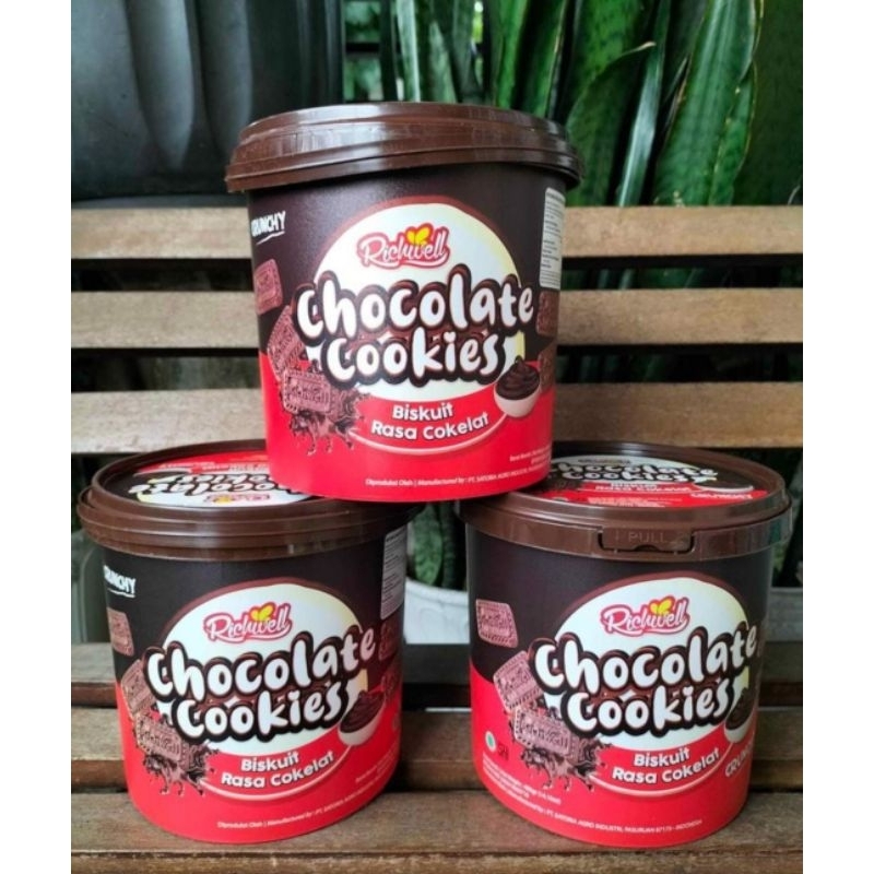 

Biskuit Richwell Coklat | Permen Tango Candy Carnival | Astor Pelangi murah