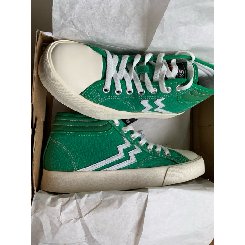 Geoff Max Maverick High Green