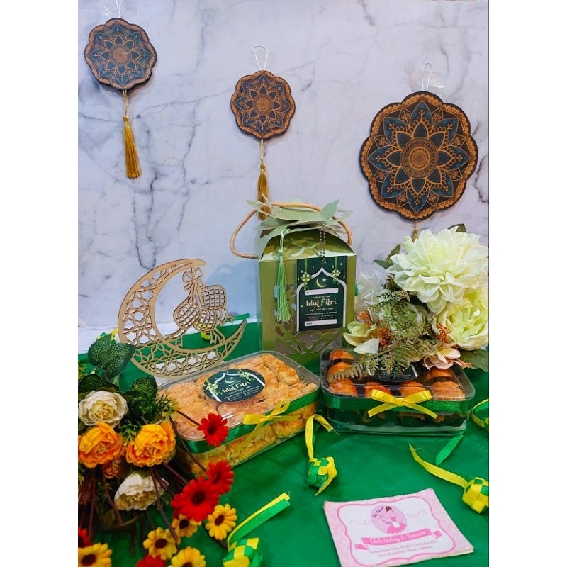 

Kue Kering Lebaran / Kue Kering Ramadhan / Hampers Lebaran / Hampers Ramadhan