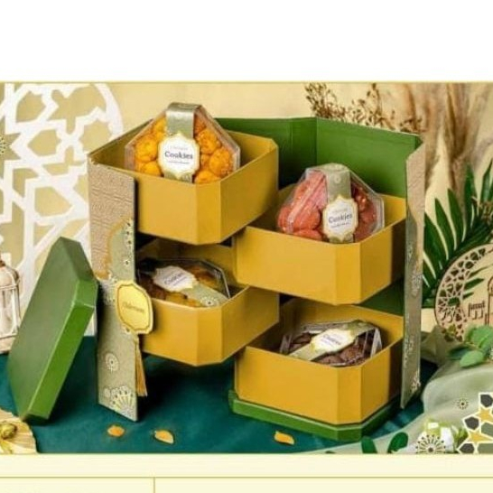 

Hampers Clairmont Royal Cookies Gift / Hadiah Idul Fitri / Hampers Lebaran 2024