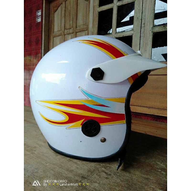 Helm Yamaha Jadul