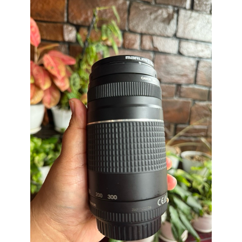 LENSA TELE CANON 75-300MM