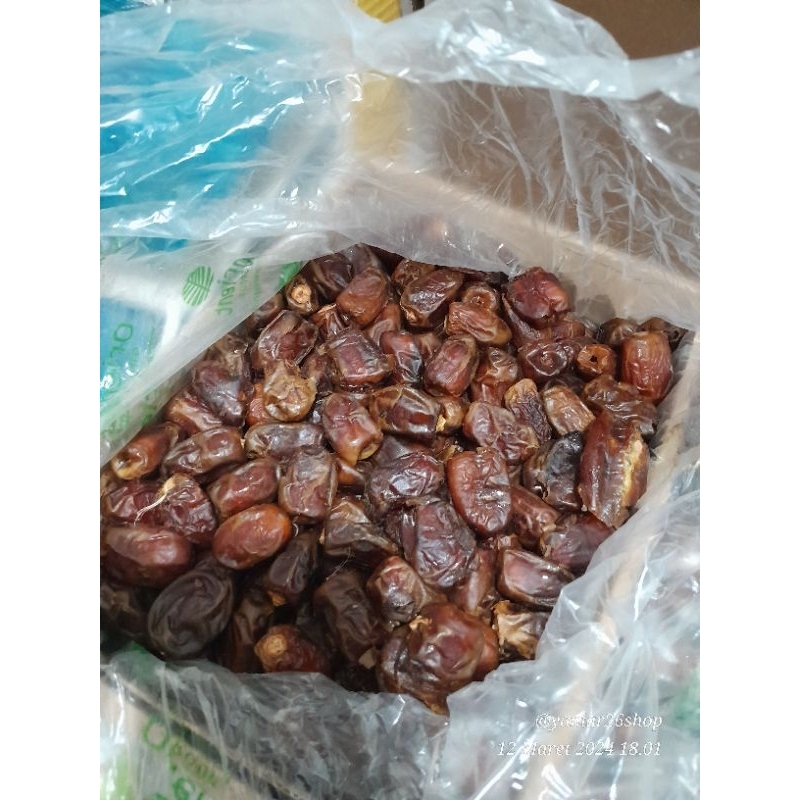 

KURMA MESIR KEMASAN REPACK 500GR