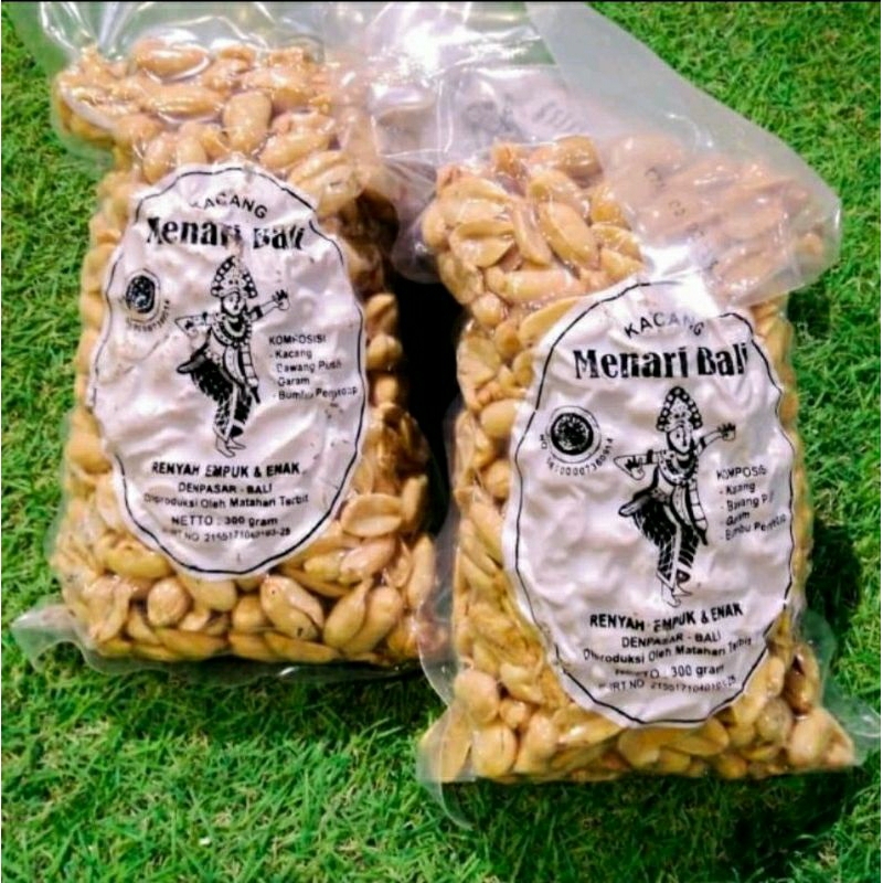 

Kacang MENARI BALI, kacang biji besar, camilan dari Bali. Enak dan gurih. Berat isi 300 gram