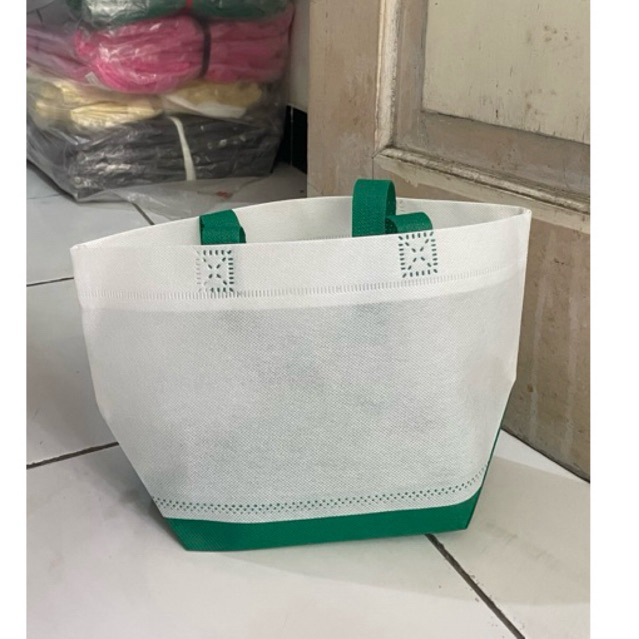 

goodie bag spunbond polos KECIL alas 13×17