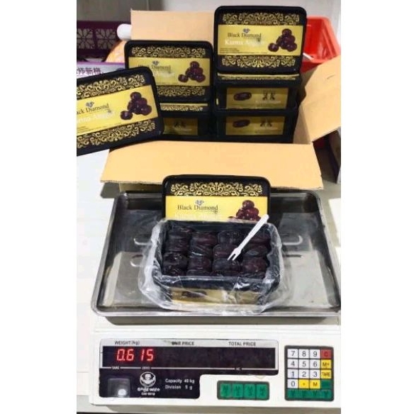 

kurma anggur black diamond