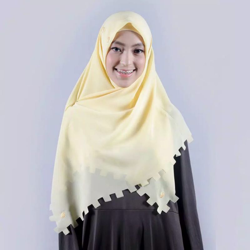 Kerudung Segi Empat Rabbani Zahira Dagadu M