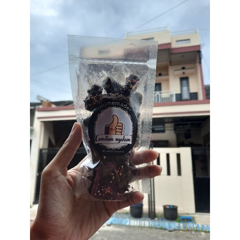 

lumpia kering COKLAT 85gr homemade 6.000