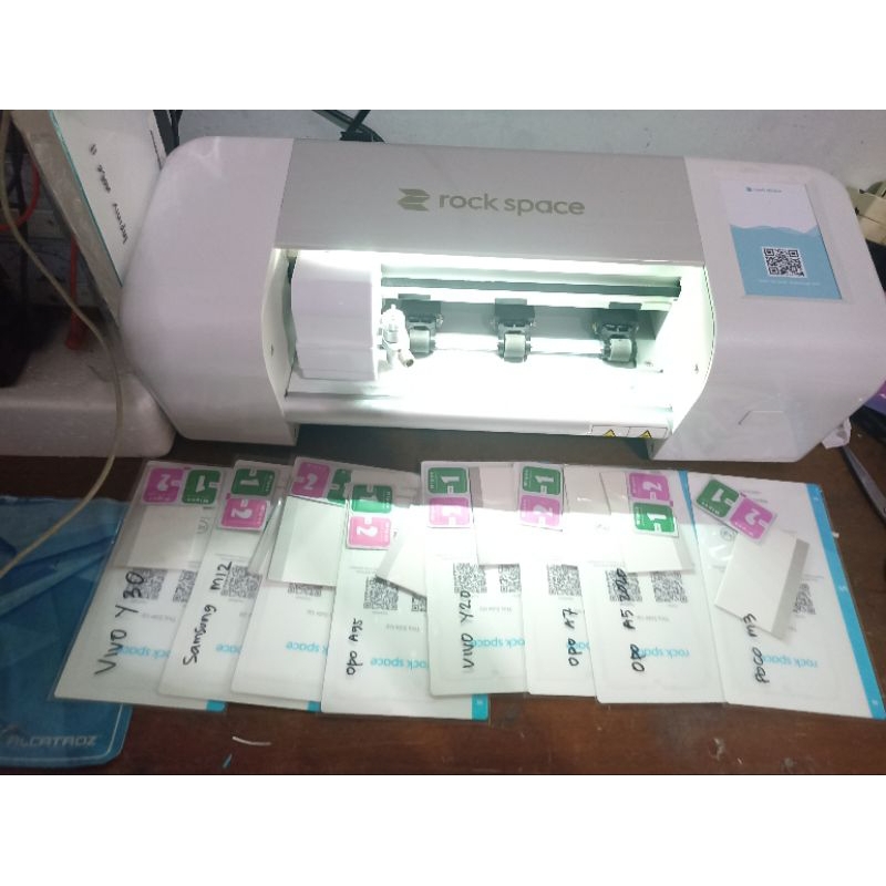 mesin cutting hydrogel rock space