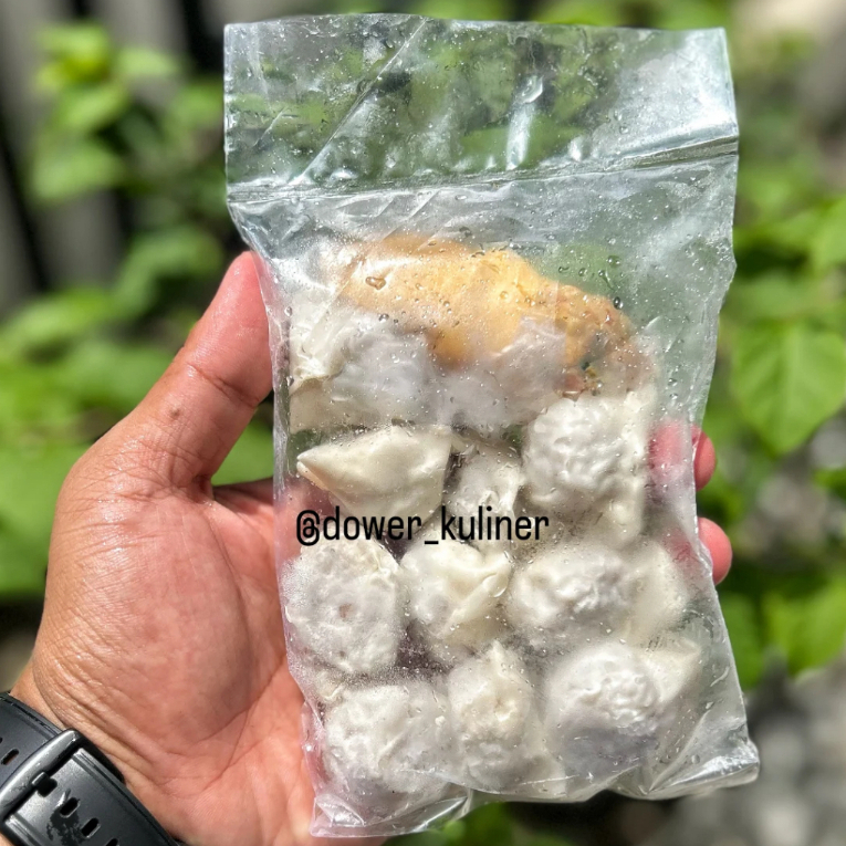 

PANGSIT AYAM SAMBAL SEBLAK / PEDAS