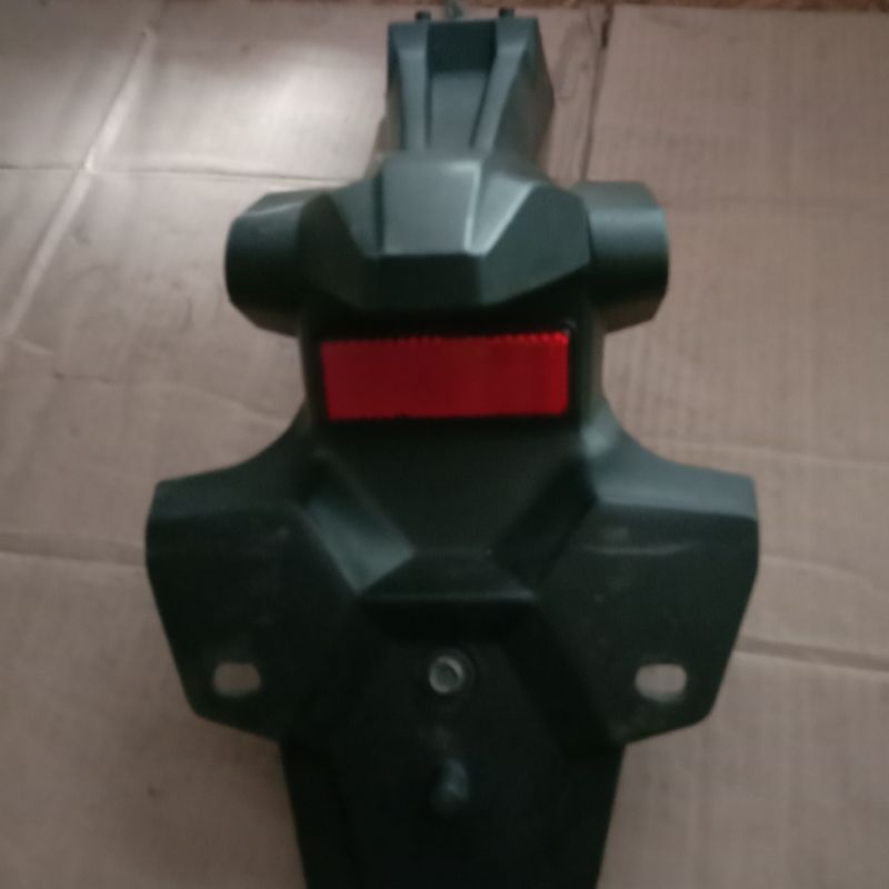 spakbor belakang cbr150r facelift