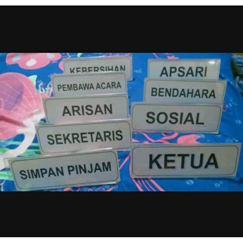 

papan nama meja akrilik 7x20