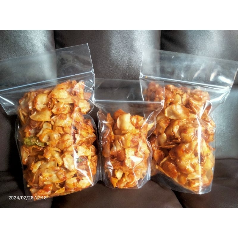 

keripik singkong pedas