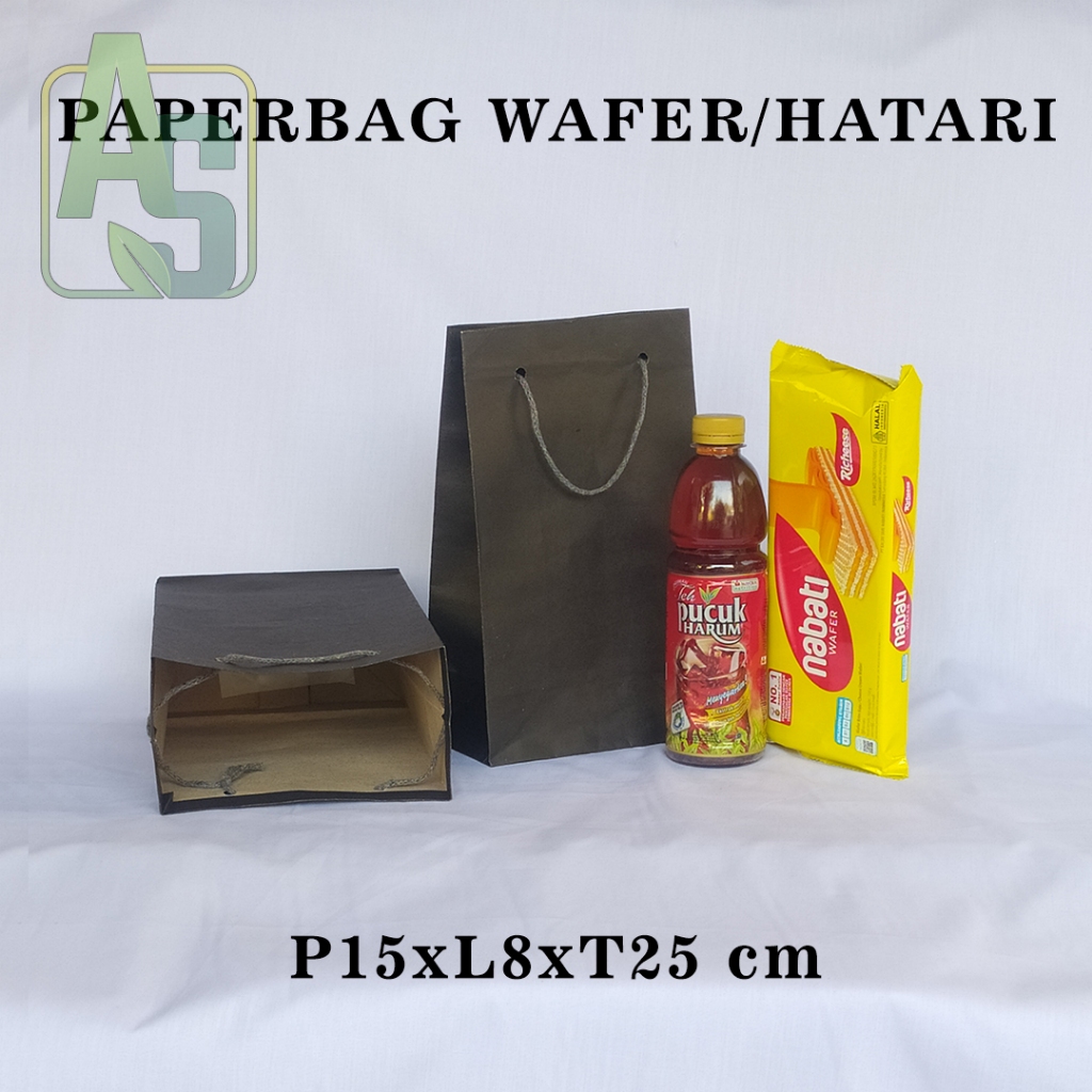 

PAPERBAG WAFER/HATARI HITAM POLOS UKURAN P15 x L8 x T25 CM