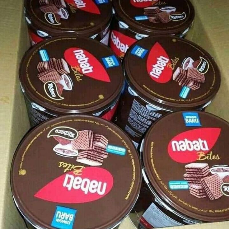 

Nabati Wafer Kaleng 1 dus isi 6 Richeese/Richocho/Pink Lava/Korean Goguma