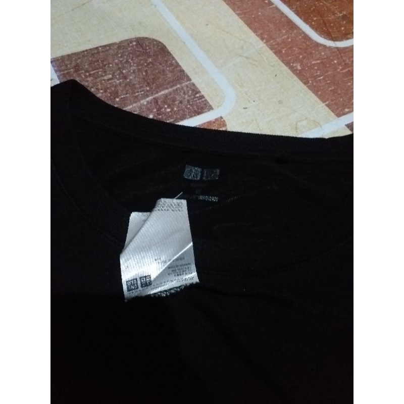 uniqlo long sleeve hitam