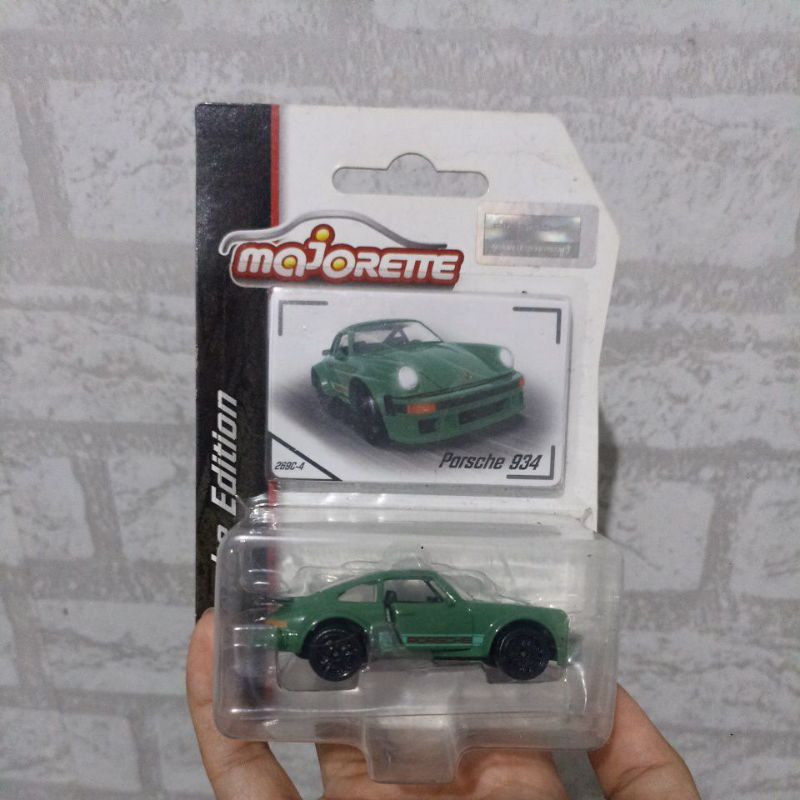 Porsche 934 Majorete