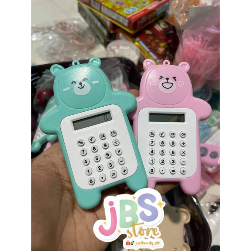 

GANTUNGAN KALKULATOR KARAKTER BERUANG LUCU