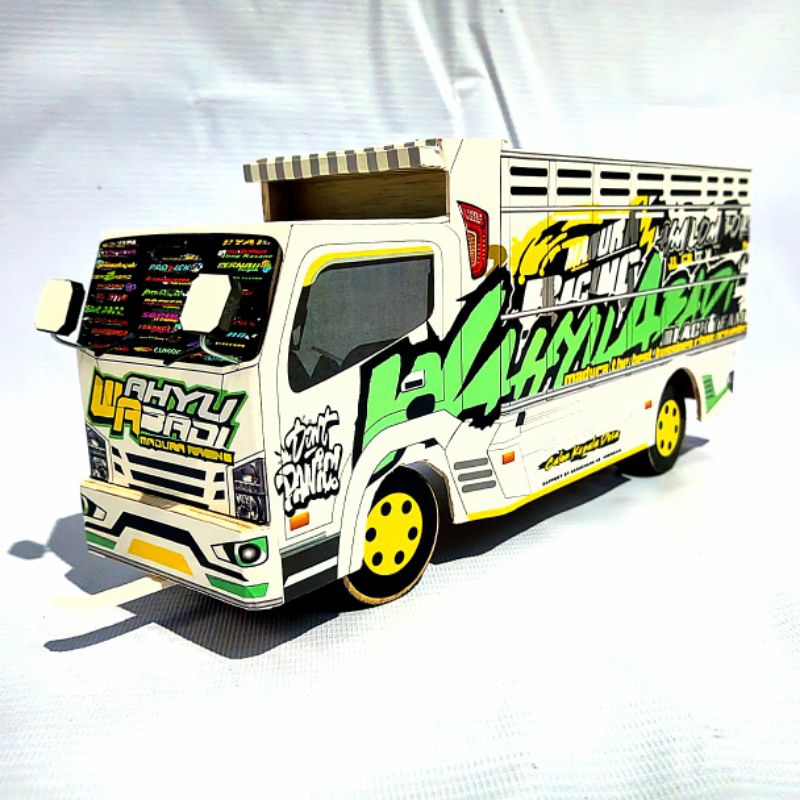 Mainan anak miniatur truk oleng Wahyu abadi 2 tanpa lampu tanpa terpal