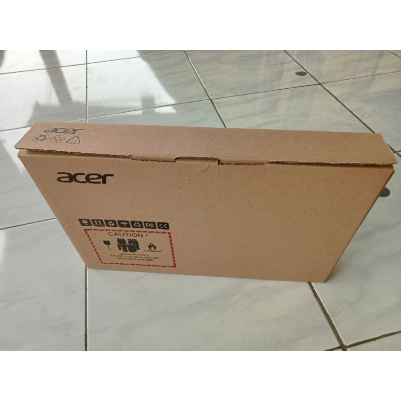

box laptop ACER + PARTISI ( ISI 10 pcs )45*6*28,5cm