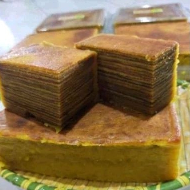 

Kue lapis legit asli palembang