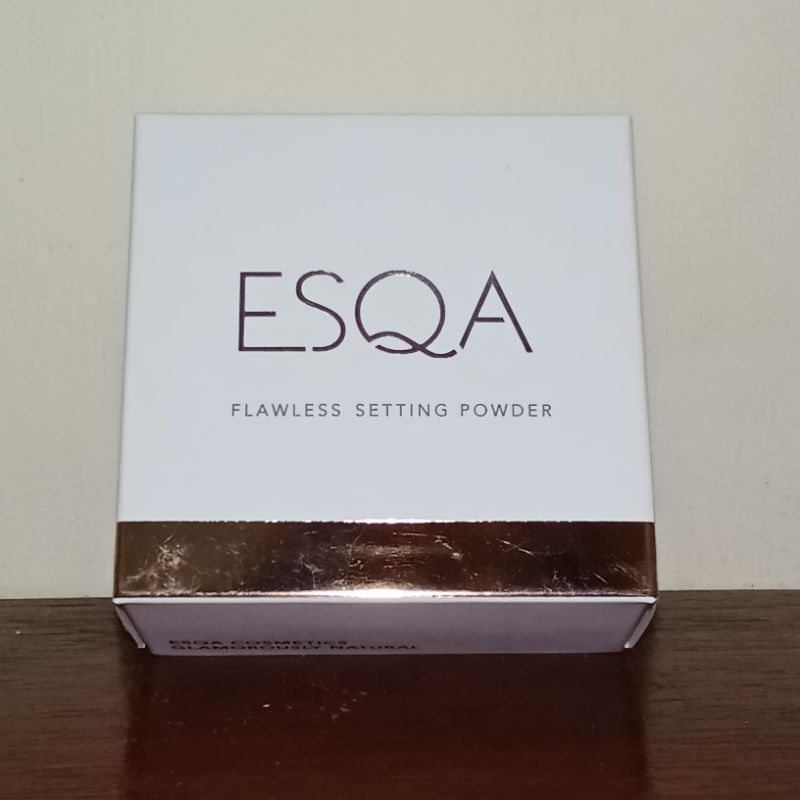 ESQA  Flawless Setting Powder  ShadeTranslucent
