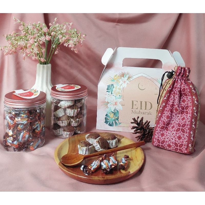 

(3 in 1) Hampers snack lebaran Idul Fitri Isi Permen+Snack+Pilihan perangkat ibadah