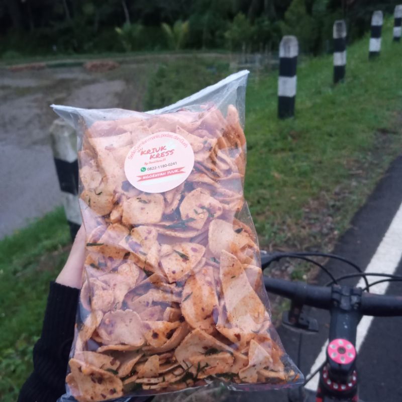 

Keripik Basreng Daun Jeruk Kiloan250g