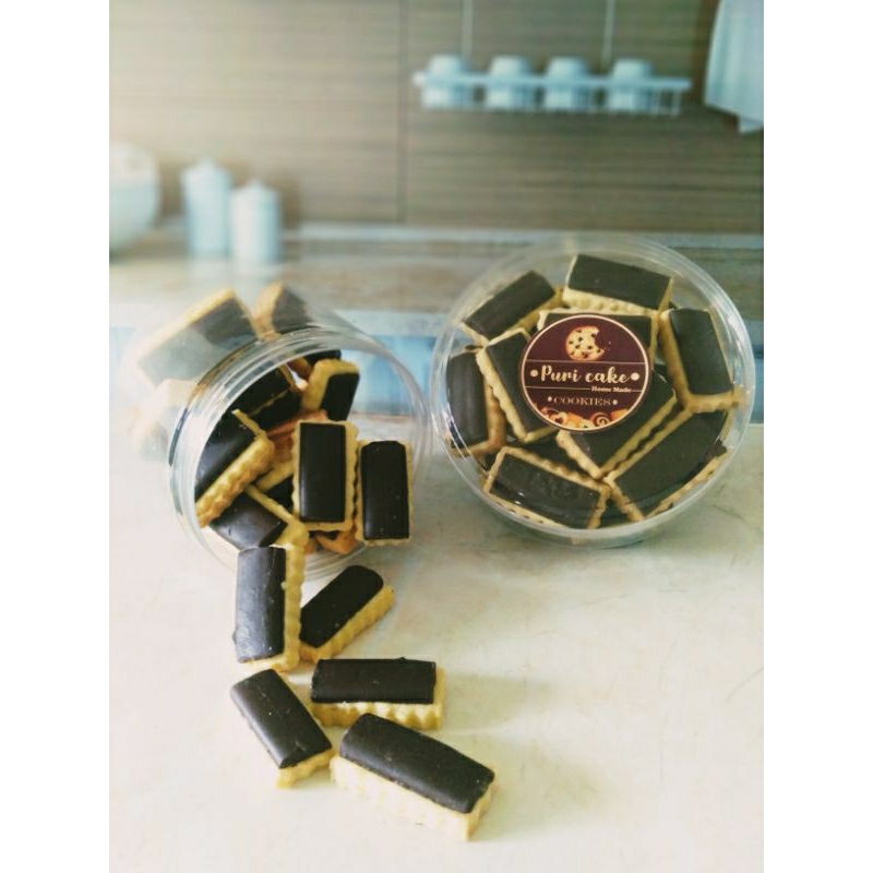 

Choco Stick Cookies ukuran toples 250gr (Pre-order)