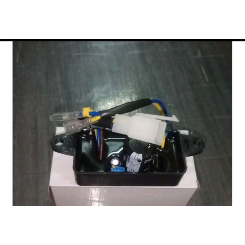 AVR persegi plastik genset 2500 Watt