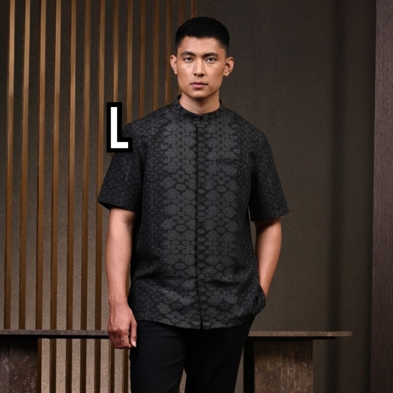 𝐅𝐑𝐄𝐄𝐁𝐎𝐎𝐊𝐄𝐃 | 𝑩𝒊𝒔𝒂 𝒔𝒉𝒐𝒑𝒆𝒆 𝒍𝒊𝒗𝒆 SOLACE STAND UP COLLAR SHORT SLEEVE BLACK HEYLOCAL HEYMALE KOKO PENDEK