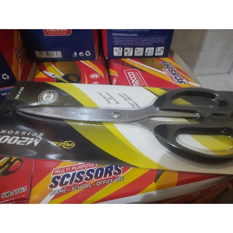 

GUNTING M2000 180 besar
