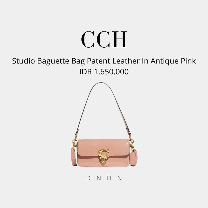 Studio Baguette Bag Patent Leather In Antique Pink