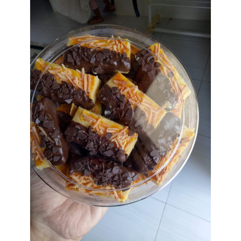 

Promo Kue kering Murah dan Enak nastar kastengel putri salju sagu monde susu