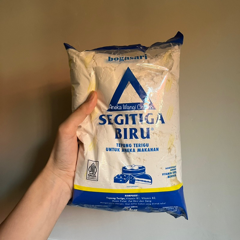 

Segitiga Biru Tepung Terigu Bogasari 1Kg BPOM