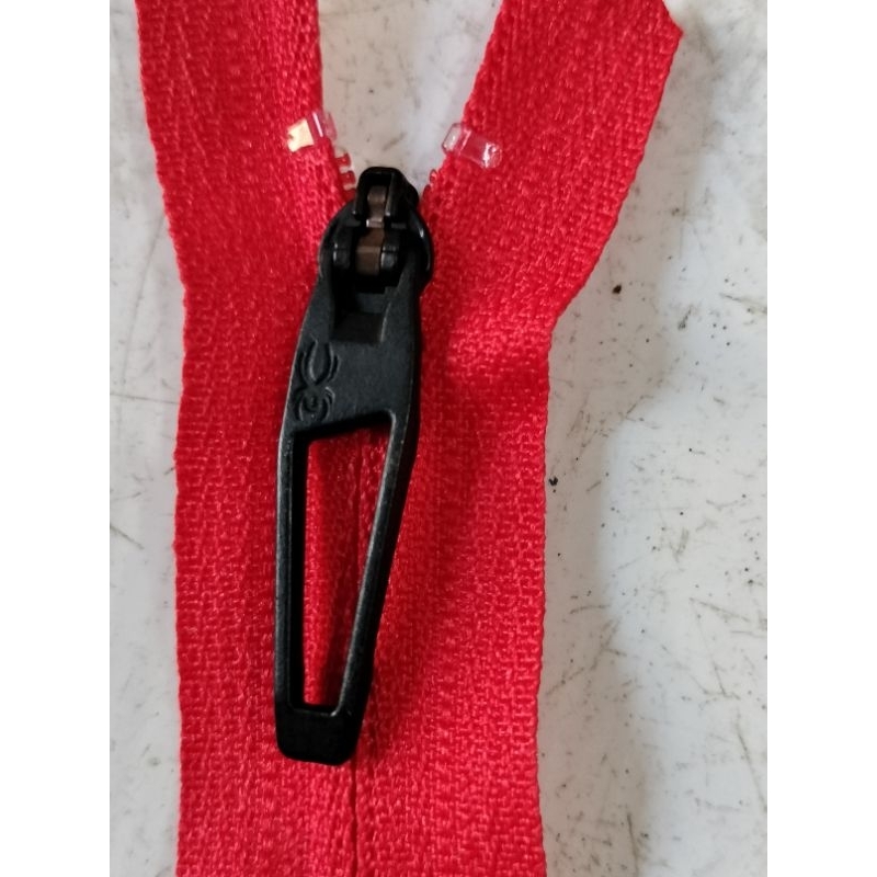 resleting ykk merah kepala terbalik no3 pjg 29cm
