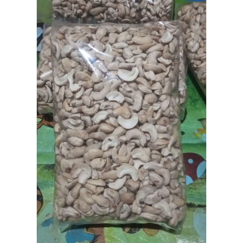 

kacang mete patahan/remahan 1kg